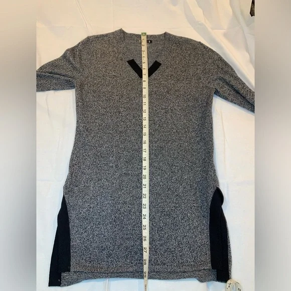 Smartwool Shadow Pine Tunic Sweater Women’s Small Black Moonbeam Marl V Neck - Picture 7 of 7